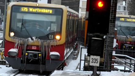 Die S-Bahn lässt ihre Kunden erneut in der Kälte stehen.