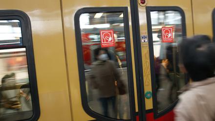 Laut S-Bahn Berlin seien die Einschränkungen eine „minimale Anpassung“, ein Großteil des Verkehrs laufe weiterhin normal. 