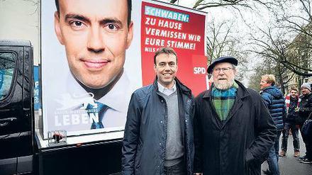 Wie zu Hause. Wahlkämpfer Nils Schmid und Wolfgang Thierse.