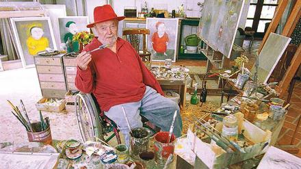 Der Maler Kurt Mühlenhaupt in seinem Atelier. Foto: Rolf Kremming/Imago
