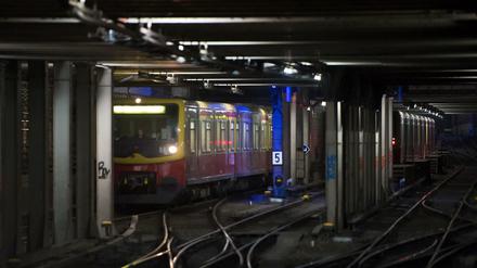 Auch sie pausiert Anfang Januar: Die S1 im Tunnel zwischen Potsdamer Platz und Friedrichstraße. 