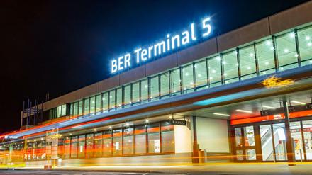Vor der vorläufigen Schließung: Terminal 5, also der alte Flughafen Schönefeld, wird beim BER bald schon nicht gebraucht.