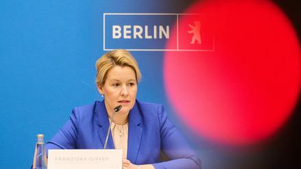 Franziska Giffey (SPD), Regierende Bürgermeisterin von Berlin, denkt über Pläne für den Notfall nach.