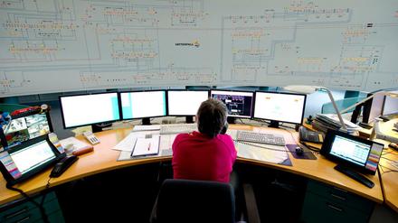 In der zentralen Netzleitwarte wird das 35 000 Kilometer lange Berliner Stromnetz überwacht. 