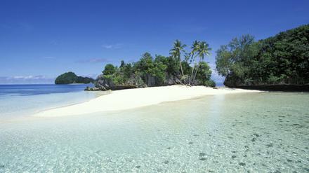 Strand im Inselstaat Palau, der zu Mikronesien gehört.
