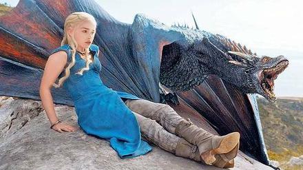 Die Drachen von Daenerys Targaryen (Emilia Clarke) wachsen fast genauso schnell wie die Fangemeinde der TV-Serie „Game of Thrones“.