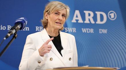 MDR-Intendantin Karola Wille ist seit Jahresanfang die neue ARD-Vorsitzende. Sie will die Glaubwürdigkeit des Rundfunks stärken. 