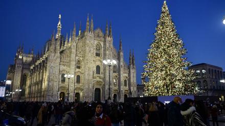 Blick auf den Domplatz in Mailand.