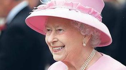 Strahlt wie früher. Die Queen bei einer Gartenparty am Donnerstag. Foto: Reuters