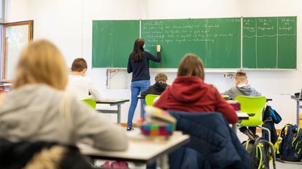Zur Bekämpfung des Lehrermangels setzen Brandenburger Schulen schon seit einigen Jahren auf Quereinsteiger.
