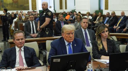 New York: Donald Trump bei einem Gerichtsprozess in New York (Archivbild).
