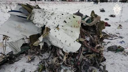 Von russischen Ermittlern herausgegebene Bilder der abgeschossenen Iljuschin Il-76 Maschine, die am 24. Januar nahe der russischen Stadt Belgorod abgeschossen wurde.