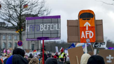 Demonstration gegen den Rechtsruck in Deutschland (Symbolbild).
