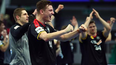 Deutschlands Christoph Steinert und seine Mannschaftskameraden feiern nach dem Spiel.