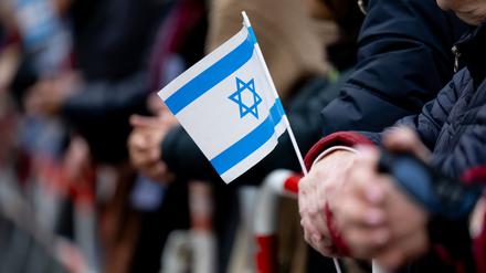 Eine Israel-Fahne (Symbolbild).