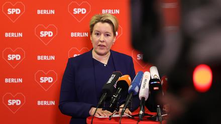 Franziska Giffey (SPD), Regierende Bürgermeisterin von Berlin, gibt eine Pressekonferenz nach der Sitzung des SPD-Landesvorstandes.