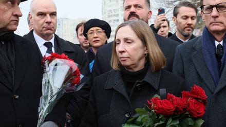 Lynne Tracy, Botschafterin der USA in Russland, bei der Trauerfeier für Alexei Navalny in Moskau