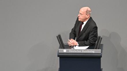 Gregor Gysi (Die Linke) im Bundestag.