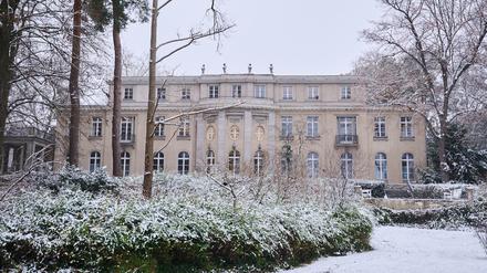 ol Am 20. Januar 1942 trafen sich in dieser Villa am Berliner Wannsee hohe NSDAP- und SS-Funktionäre, um den Holocaust zu planen. 