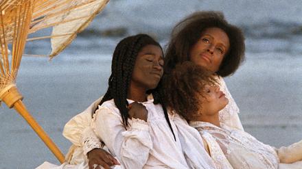 Afrikas Zukunft: Alva Rogers, Trula Hoosier und Barbara-O (von links) in Julie Dashs "Daughters from the Dust". 