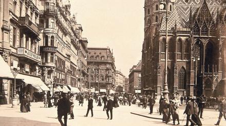 Gute, alte Zeit. Am Stephansplatz in Wien, 1914.