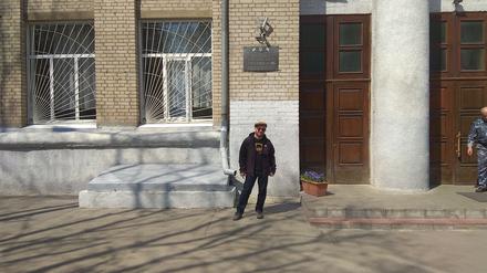 Yuriy Gurzhy vor der Schule Nr. 116 in Charkiw.