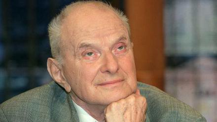 Der Historiker, Autor und Terrorismus-Experte Walter Laqueur, aufgenommen im November 2001.