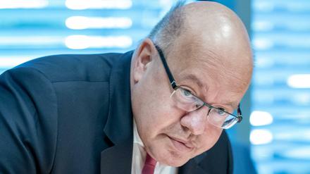 Peter Altmaier (CDU), Bundesminister für Wirtschaft, spricht sich für härtere Strafen bei Verstößen gegen Corona-Regeln aus. 