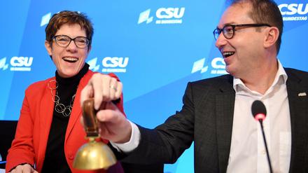 Annegret Kramp-Karrenbauer und Alexander Dobrindt im bayerischen Kloster Seeon. CDU und CSU wollen „kooperativen Konkurrenz“ statt heftiger Auseinandersetzungen.