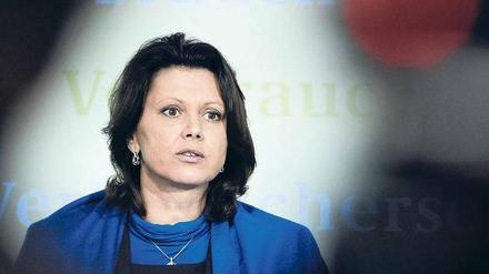 „Ungeaignert“ – lästern ihre Kritiker: Die CSU-Politikerin Ilse Aigner stellt Fragen, gibt aber bisher wenig Antworten. 