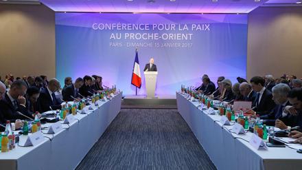 An dem Treffen nahmen mehr als 70 Staaten und internationale Organisationen teil, nicht aber die beiden Konfliktparteien.