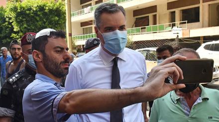 Mustapha Adib während einer Tour durch Beirut, wo es Anfang August zu einer Explosion kam.