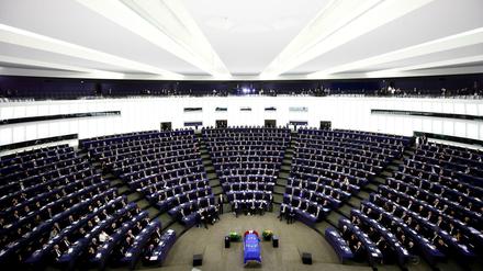 Europäischer Trauerakt: Helmut Kohls Sarg, aufgebahrt im EU-Parlament in Straßburg.