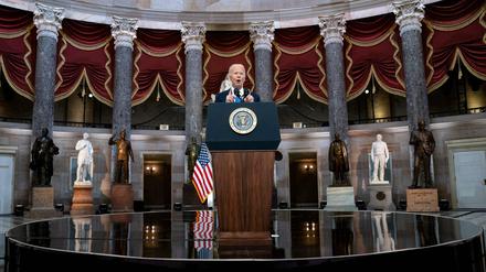 US-Präsident Joe Biden spricht am Jahrestag des 6. Januars im Kapitol. 