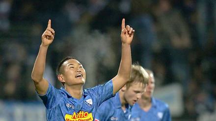 Chong Tese bejubelt sein spätes Tor zum 1:0 für Bochum.
