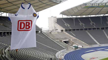 2006 fing alles an. Die Deutsche Bahn wurde Hauptsponsor bei Hertha BSC - nach neun Jahren wird der DB-Schriftzug auf der Brust der Berliner wieder verschwinden.