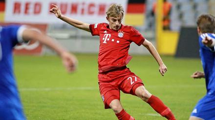 Schon bald in Blau-Weiß? Noch spielt Sinan Kurt im Rot des FC Bayern. 