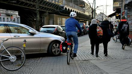 Gefährlicher Ritt durch Kreuzberg. Auf der Skalitzer Straße muss man besonders aufpassen.  