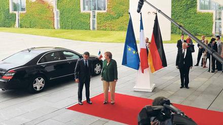 Noch nicht. Angela Merkel und Nicolas Sarkozy, hier am Kanzleramt, lehnen die Euro-Bonds ab, jedenfalls vorerst. Foto: dpa
