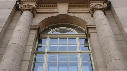 Auch die Fenster der Staatsbibliothek zu Berlin am Standort Unter den Linden wurden generalüberholt. 
